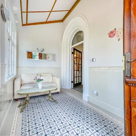 *re9bc* For Your Relaxed & Cosy + Free Parking + Free Fast Wifi * Homestay szállás