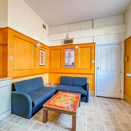 Homestay szállás *re9bc* For Your Relaxed & Cosy + Free Parking + Free Fast Wifi * *