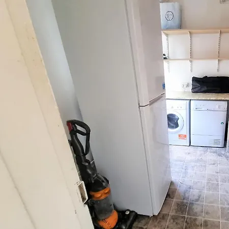 *re9bc* For Your Relaxed & Cosy + Free Parking + Free Fast Wifi * Homestay szállás Leeds