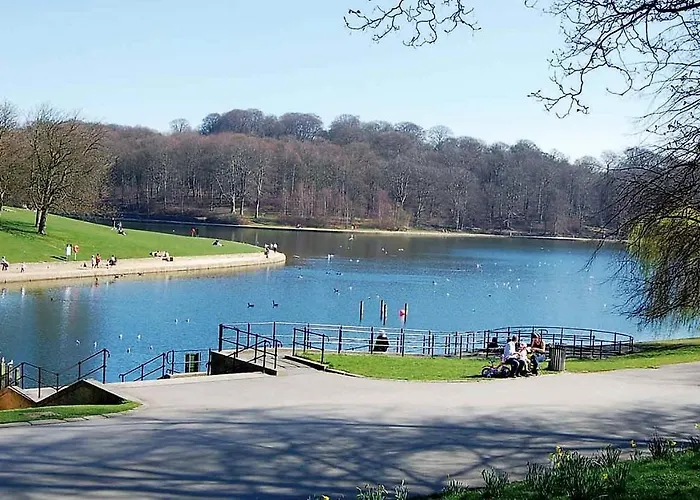 *re9bc* For Your Relaxed & Cosy + Free Parking + Free Fast Wifi * 民宿 利兹