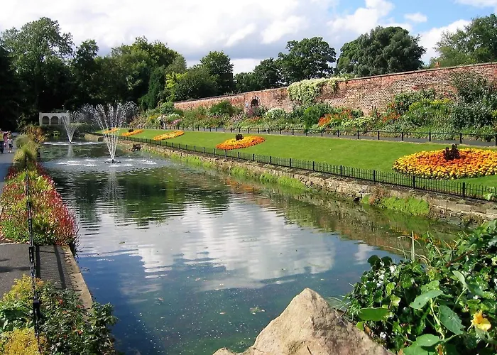 *re9bc* For Your Relaxed & Cosy + Free Parking + Free Fast Wifi * 民宿 *