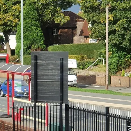 Homestay szállás *re9bc* For Your Relaxed & Cosy + Free Parking + Free Fast Wifi * Leeds