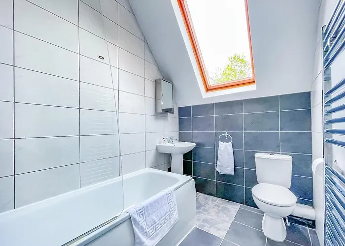 *re9bc* For Your Relaxed & Cosy + Free Parking + Free Fast Wifi * Homestay szállás Leeds