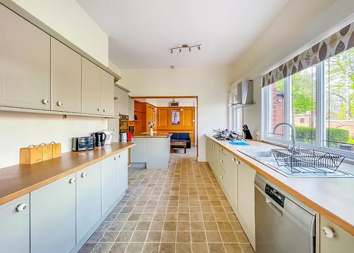 Homestay szállás *re9bc* For Your Relaxed & Cosy + Free Parking + Free Fast Wifi * Leeds