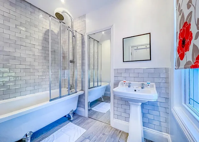 *re9bc* For Your Relaxed & Cosy + Free Parking + Free Fast Wifi * Homestay szállás